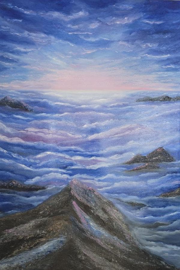 Más Allá de la Cumbre — pintura al óleo de una cima montañosa sobre las nubes al amanecer, que simboliza la incertidumbre, nuevos horizontes y el camino más allá de la cima